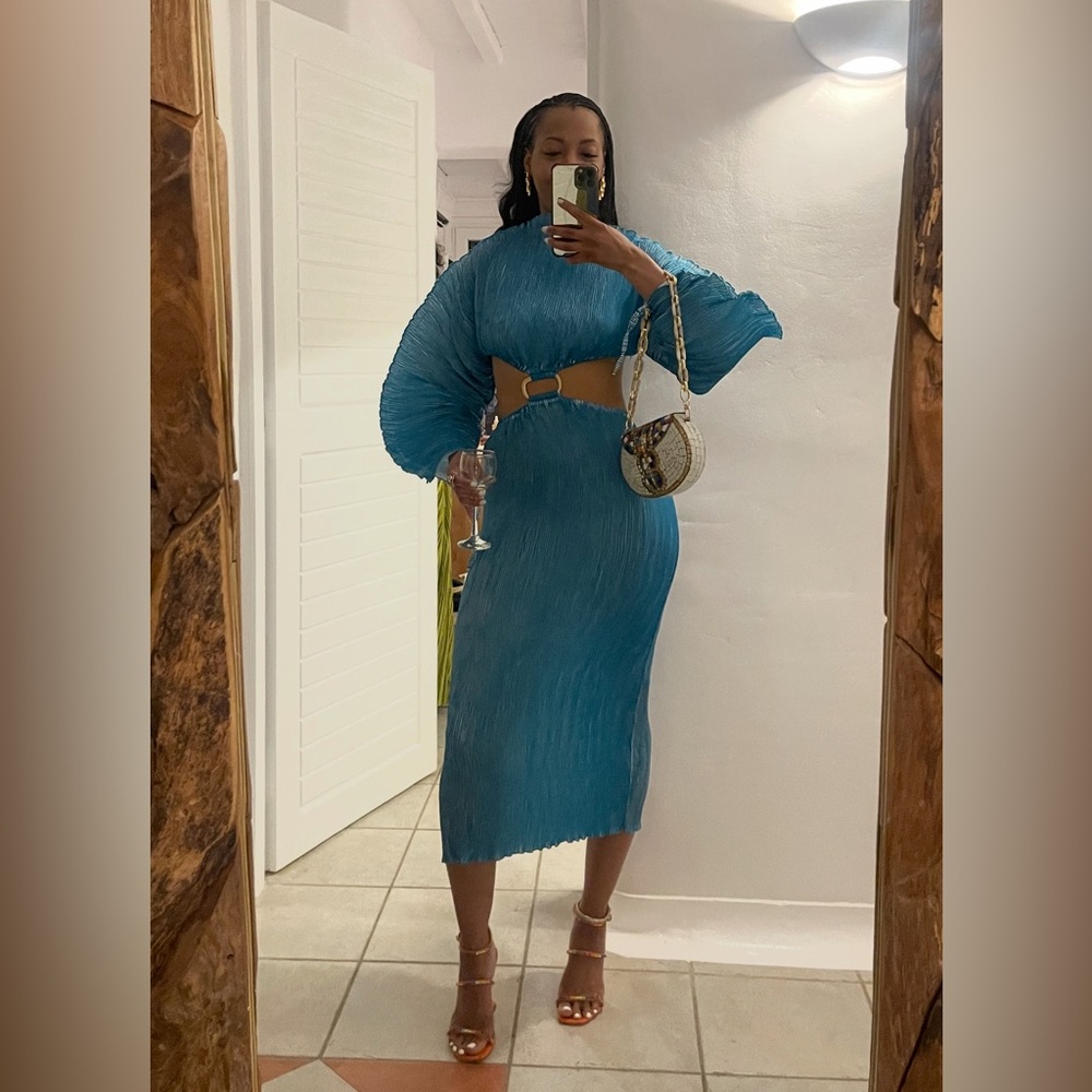 CULT GAIA HIRE AKILAH MIDI DRESS IN CYAN/BLUE - Picture 8 of 8